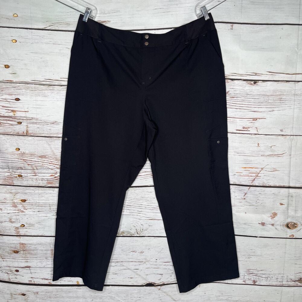 St. John’s Bay Active Woman Size 24W Black Convertible Leg Pull On Cargo Pants